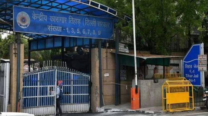 Arvind Kejriwal: डॉक्टर ने बताया स्वस्थ हैं अरविंद केजरीवाल लेकिन दो इनसुलिन लेनी होगी रोज