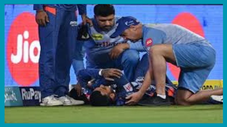 IPL Auction: ऑक्शनर मल्लिका ने लगाया बेंगलुरु को 20 करोड़ का घाटा, वीडिंज खिलाड़ी अल्जारी बने वजह