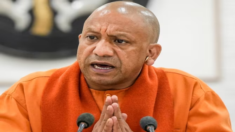 UP Nikay Chunav 2023: केंद्रीय मंत्री वीके सिंह ने गाजियाबाद में किया मतदान, बोले- नगर निकाय में भी BJP सरकार जरूरी