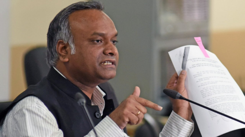 हिंदू युवती को आधी रात में लेकर भाग गया मुस्लिम युवक, सनातनियों ने घेर लिया पूरा थाना, पुलिस को 24 घंटे का अल्टीमेटम