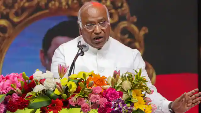 कर्नाटक: पांचों गारंटी लागू करने में खाली हुआ कांग्रेस का खजाना, शिवकुमार बोले नहीं बचा पैसा