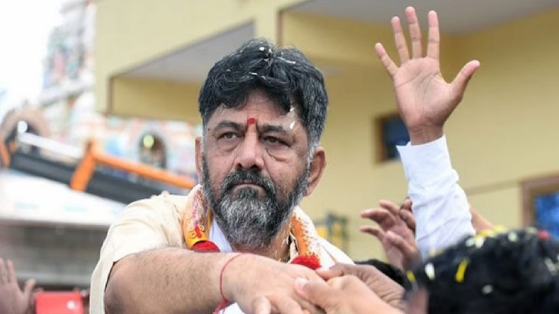 कर्नाटक: डीके शिवकुमार को कांग्रेस आलाकमान ने बुलाया, देर शाम तक पहुंच सकते हैं दिल्ली