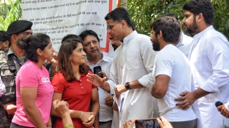 खरगे की टीम में क्या होगा प्रियंका-पायलट का रोल? इनकी होगी एंट्री
