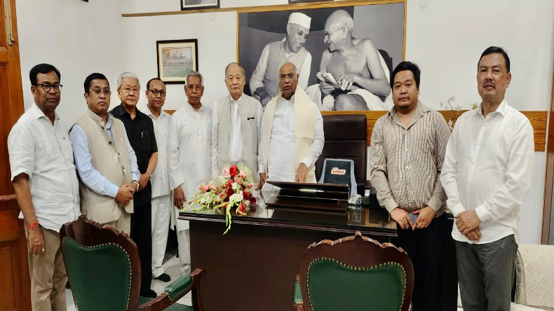 Manipur Violence: नहीं थमी मणिपुर हिंसा, BJP विधायक के ऑफिस को बनाया निशाना