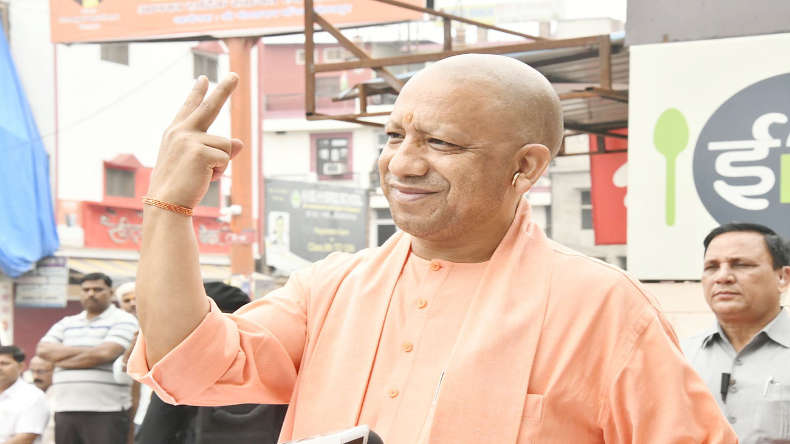 यूपी निकाय चुनाव: डिप्टी CM केशव मौर्य और ब्रजेश पाठक ने डाला वोट, भूपेंद्र चौधरी ने भी सपरिवार किया मतदान