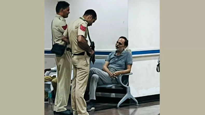 भ्रष्टाचार केस में घिरे सिसोदिया-जैन, गृह मंत्रालय ने जांच के दिए कड़े आदेश!