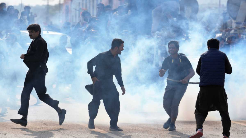Imran Khan: इमरान खान और उनकी बीवी की सजा को अदालत ने किया निलंबित, तोशाखाना भ्रष्टाचार से जुड़ा था मामला