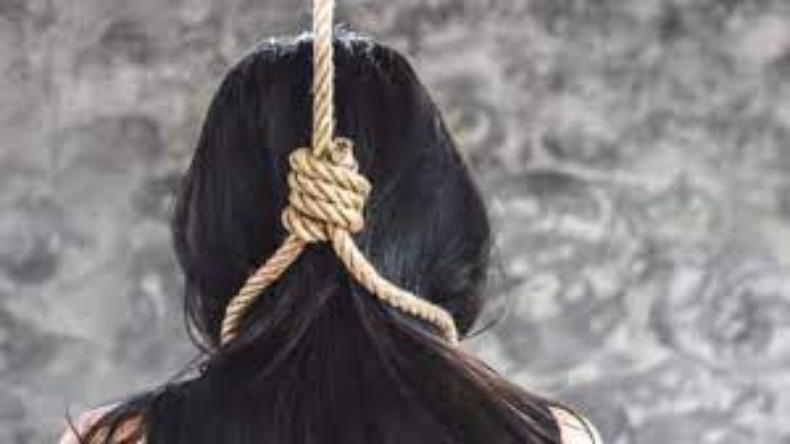 Sucide: अपने पालतू कुत्ते की मौत से दुखी 12 साल की बच्ची ने की आत्महत्या