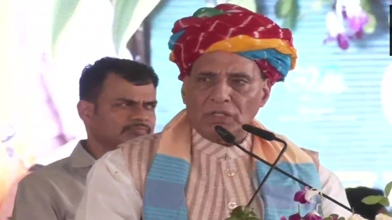 बिधूड़ी के आपत्तिजनक बयान पर हंसते दिखे थे हर्षवर्धन, अब दी सफाई