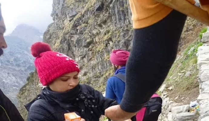 मुफ्त ड्रिंक के चक्कर में पकड़ी गई 8 करोड़ लूटने वाली डाकू हसीना