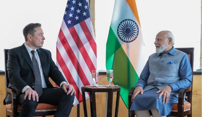 Video: PM Modi के वाशिंगटन पहुंचते ही होने लगी बारिश, राष्ट्रगान के सम्मान में भीगते रहे प्रधानमंत्री