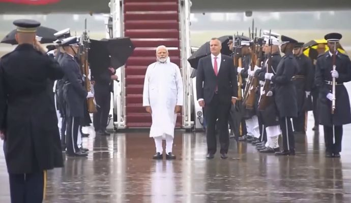 Obama की वजह से हुई 6 मुस्लिम देशों पर बमबारी… निर्मला सीतारमण का पलटवार