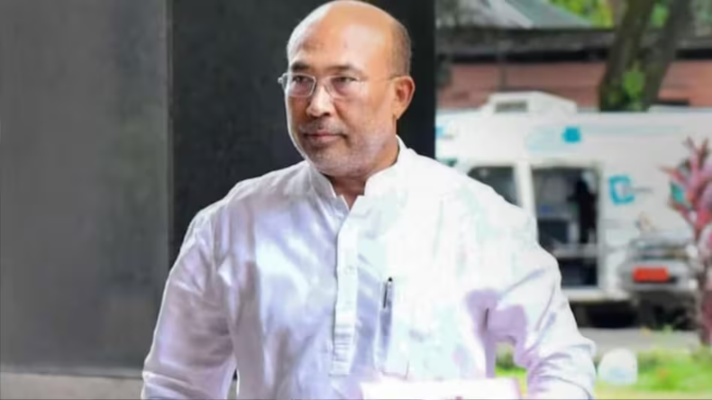 Manipur: राज्यपाल अनुसुइया उइके से मिलकर वापस लौटा विपक्षी सांसदों का समूह, बताया असहाय महसूस कर रहे लोग…