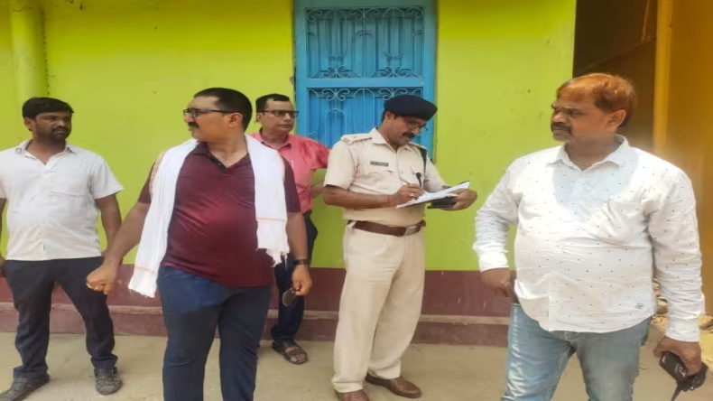 बिहार: लाइट तो रहती नहीं…इसलिए बिजलीकर्मी को मार दिया चाकू