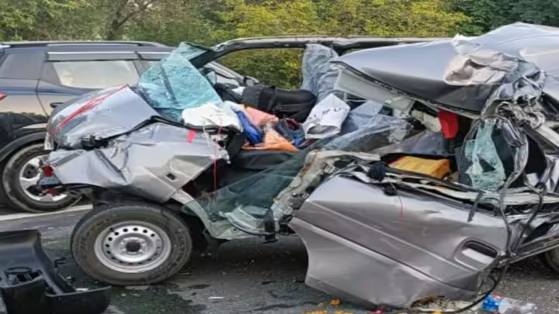 Hardoi Accident: हरदोई में भीषण सड़क हादसा, घर के बाहर सो रहे परिवार को ट्रक ने बनाया निशाना, 8 की गई जान