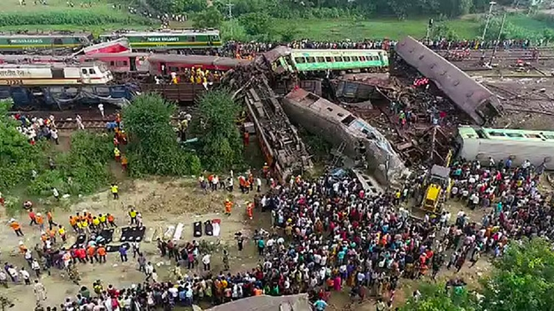 Balasore Train Accident: बालासोर रेल हादसे में एक्शन! दक्षिण पूर्व रेलवे की हटाई गईं जनरल मैनेजर