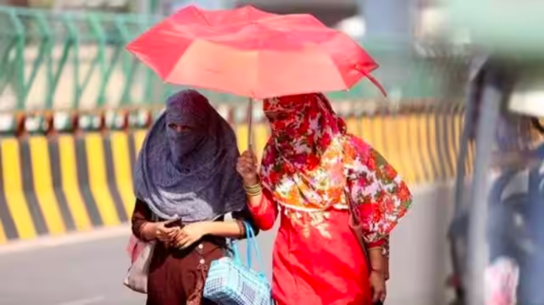 Weather: दिल्ली-NCR में पारा हाई, बरसात की भी उम्मीद, राजस्थान में ऑरेंज अलर्ट, जानें मौसम का हाल