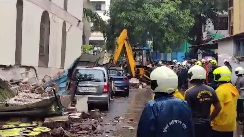 Maharashtra: मातोश्री के बाद शरद पवार से मिलने उनके घर पहुंचीं ममता बनर्जी