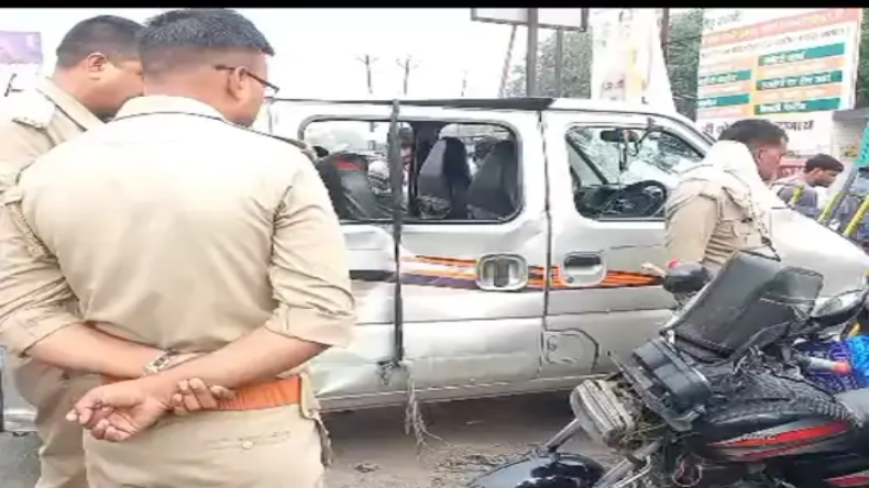 Video: एसडीएम ने दिखाया हाथ तो बुजुर्ग किसान ने जड़ दिया थप्पड़, औंधे मुंह जमीन पर गिरे अधिकारी