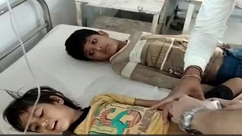 चलती बाइक पर अश्लील हरकत करने वाला कपल गिरफ्तार, दोनों ने मांगी माफी, देखें वीडियो