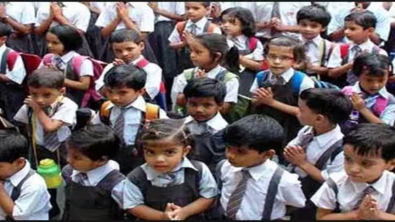 चीन में दर्दनाक हादसा: स्कूल जिम की छत ढह जाने से 9 लोगों की मौत, 2 लोग फंसे