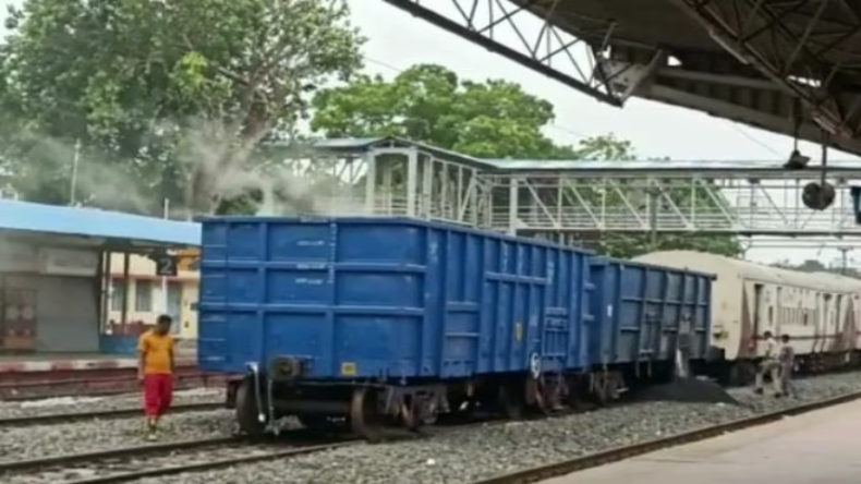 Pokaran News: रेलवे ट्रैक पर दो सिक्योरिटी गार्ड के शव मिलने से मचा हड़कंप, रेलवे कर्मचारी ने दी जानकारी