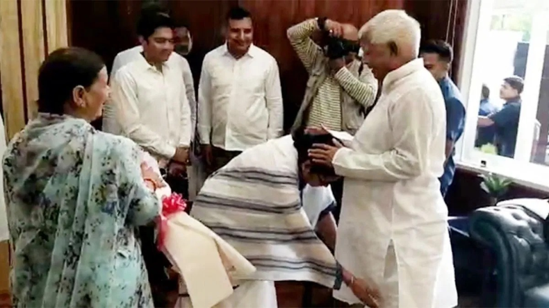 Opposition Meeting: महाबैठक के बाद विपक्षी दलों की प्रेस कॉन्फ्रेंस, केजरीवाल ने बनाई दूरी