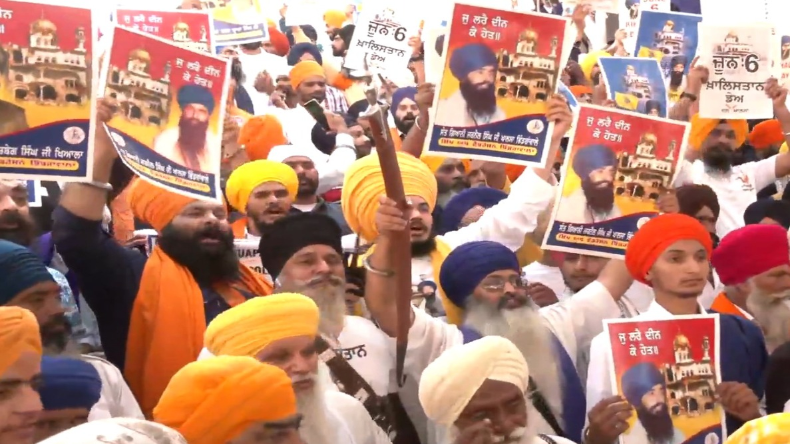स्वर्ण मंदिर परिसर में अचानक हिंसक हुआ युवक, लोहे की रॉड से कर दिया हमला, 5 घायल, 1 ICU में