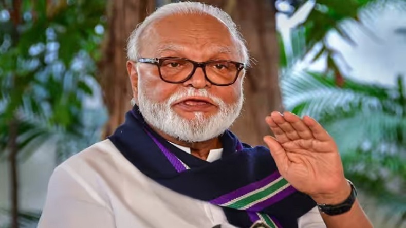 NCP में फूट: अजित गुट की मांग- शरद पवार खेमे के 10 विधायक हों अयोग्य घोषित, स्पीकर को दी अर्जी