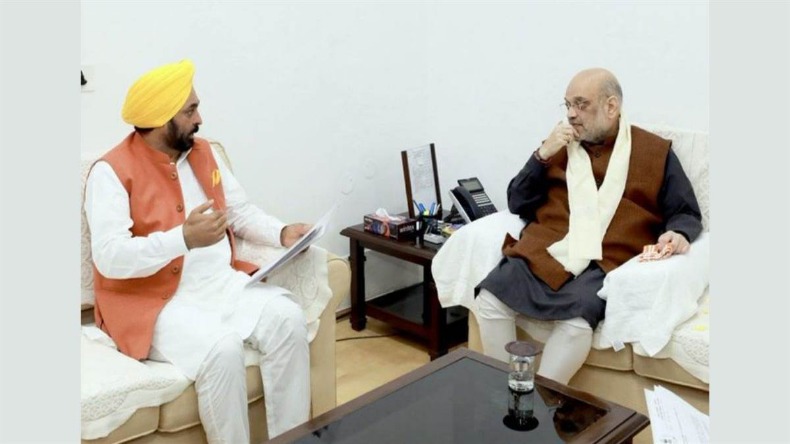 Delhi में दाखिल हुआ मानसून, लोगों को मिली चिलचिलाती गर्मी से राहत, कई इलाकों के लिए येलो अर्लट!