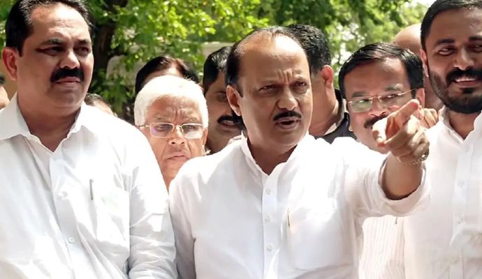 Maharashtra Politics: अजित पवार और प्रफ्फुल पटेल ने गृह मंत्री अमित शाह से की मुलाकात, जानिए किन बातों पर हुई चर्चा