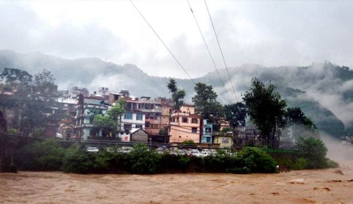 Weather News: फरवरी सबसे गर्म दिन रहा 18 फरवरी, दिल्ली की हवा हुई जहरीली, 19 को बारिश के आसार