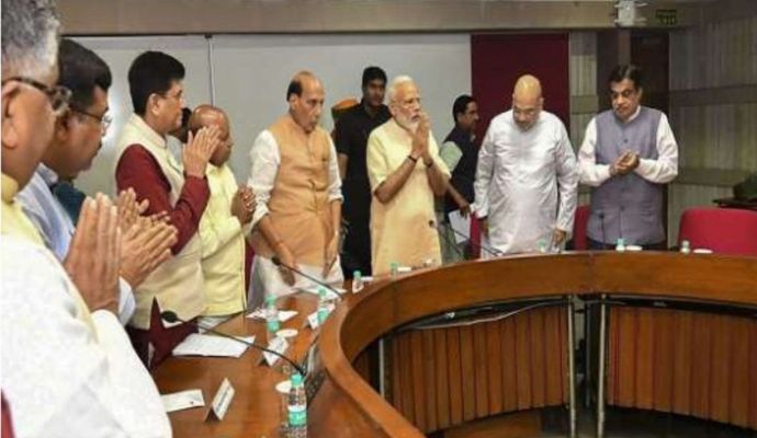 NDA की बैठक में शामिल होने के लिए अशोक होटल पहुंचे पीएम मोदी, ट्वीट कर ये कहा