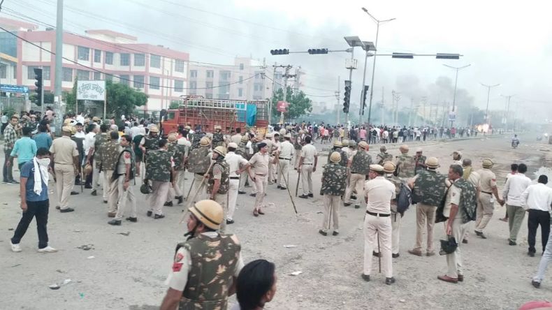 मेवात हिंसा: 2 होम गार्ड्स की मौत, 10 से ज्यादा पुलिसकर्मी घायल
