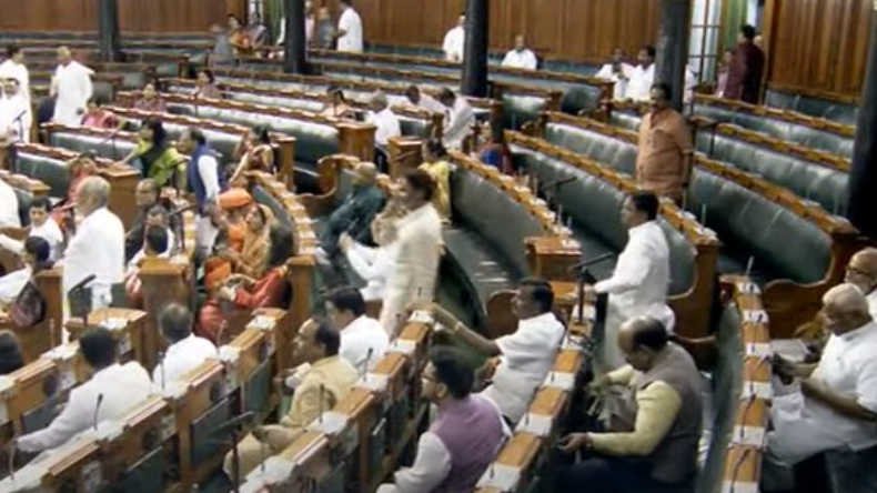 Parliament Monsoon Session 2023: 3 मिनट के भीतर स्थगित लोकसभा की कार्यवाही, मणिपुर मसले पर हंगामा