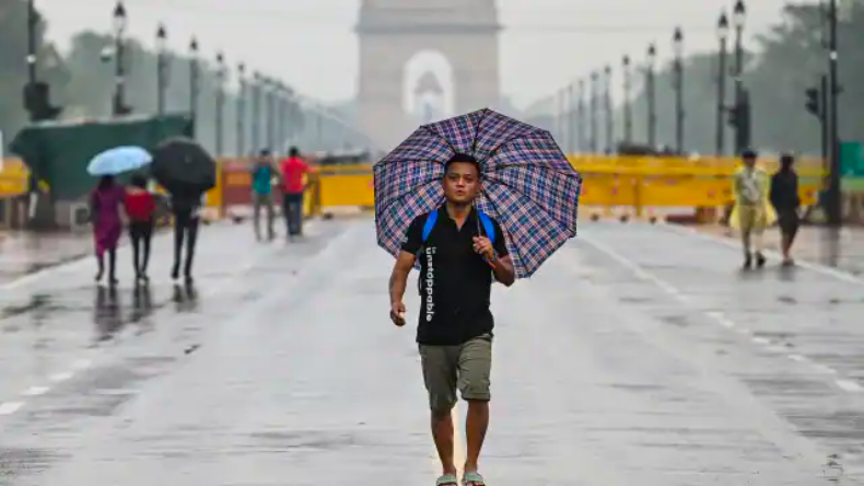 Weather Update Today: दिल्ली में बढ़ने वाली है ठंड! यूपी-पंजाब समेत इन राज्यों में होगी बारिश; जानें देशभर का मौसम अपडेट