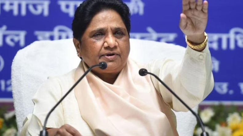 अब अयोध्या में हारेंगे अखिलेश! मायावती ने चला ऐसा दांव, बीजेपी की बांछे खिल गईं