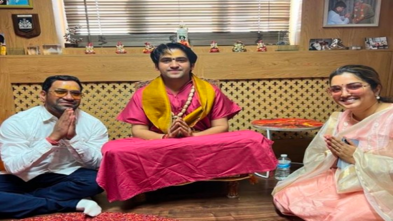 क्या भोजपुरी एक्ट्रेस आम्रपाली दुबे ने कर लिया है धर्म परिवर्तन?