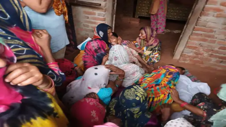 लड़की को प्राइवेट पार्ट दिखाकर नेताजी ने की हदें पार, अब जाएंगे जेल, हो गई एफआईआर