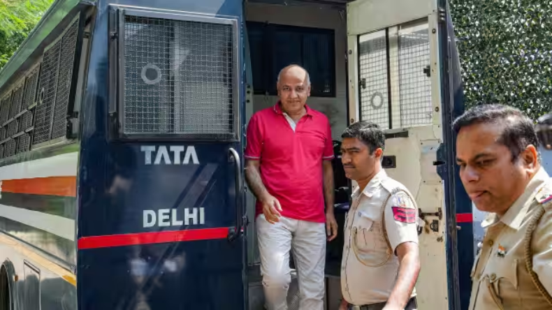 दिल्ली शराब घोटाला मामले में CBI को मिली सीएम केजरीवाल के खिलाफ केस चलाने की मंजूरी
