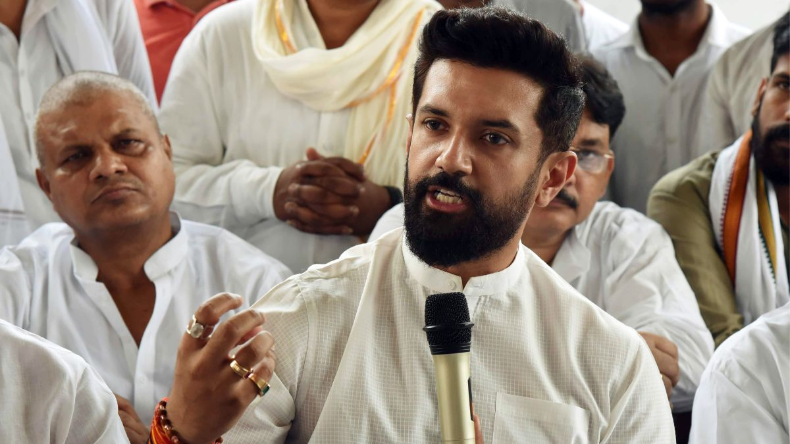 NDA की बैठक में शामिल होने के लिए अशोक होटल पहुंचे पीएम मोदी, ट्वीट कर ये कहा