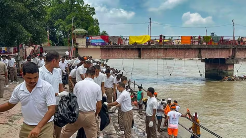 Kanwad Yatra: नेमप्लेट के बाद अब मस्जिदों पर लगे पर्दे , कावड़ यात्रा के ये कैसे निर्देश ?
