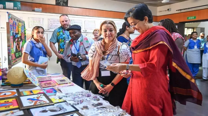 दिल्ली के स्कूलों को फिर मिली बम से उड़ाने की धमकी,  DPS, गोयनका सहित 40 स्कूलों पर मंडराया खतरा