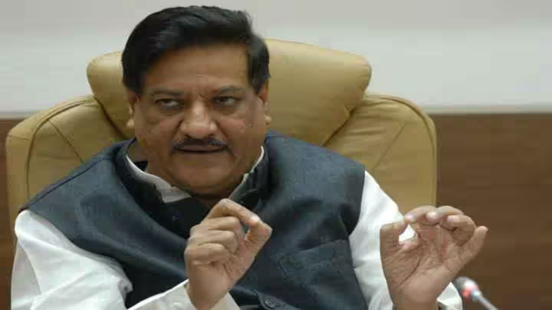 Shiv Sena Crisis: शिवसेना के नाम-निशान को लेकर आज SC में सुनवाई, उद्धव गुट ने दाखिल की है याचिका
