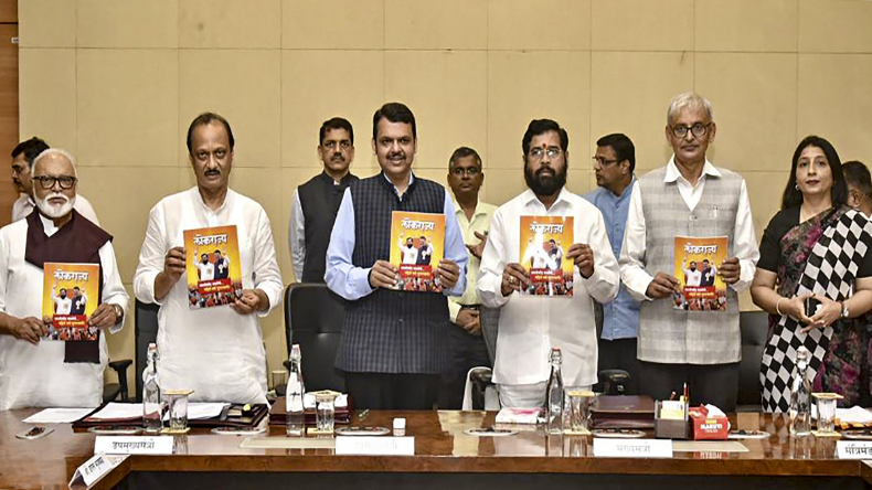 किसी के पेट से नहीं जन्में तो हमारी क्या गलती?- अजित पवार का चाचा शरद पर बड़ा हमला