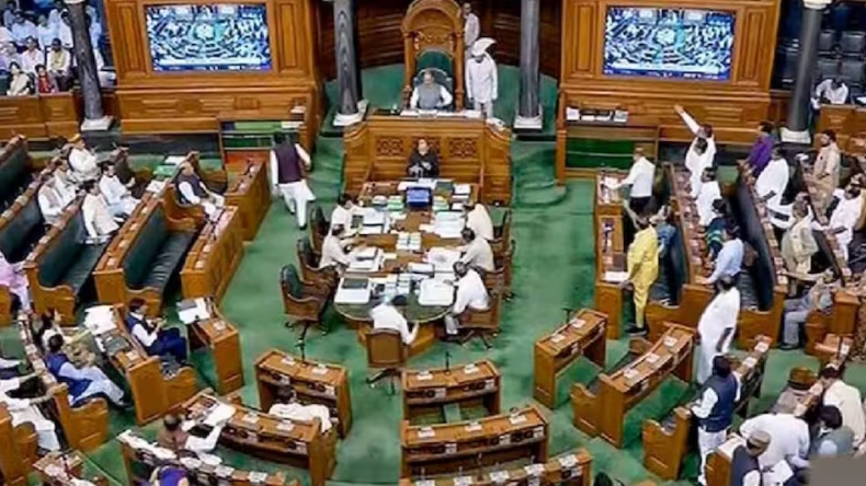 Parliament Monsoon Session: सरकार ने एक छुरा पीठ में और दूसरा छाती में मारा, मिडिल क्लास का दर्द बयां कर बोले राहुल गांधी