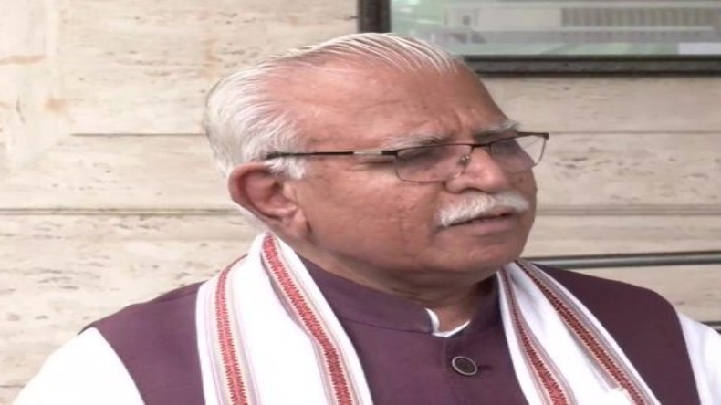 Plane Crash: अगर प्लेन क्रैश हो जाए तो क्या पैसेंजर्स के परिवार को भी मिलता है मुआवजा, जानिए इसके बारे में पूरी बात