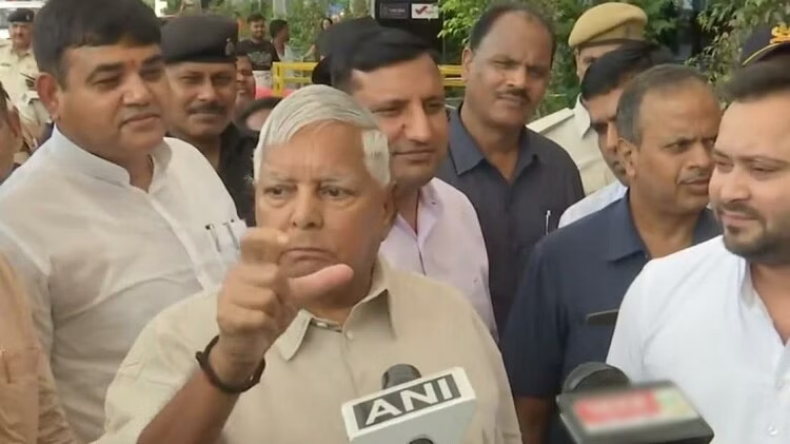 ठाकुर और ब्राहमन विवाद पर आया लालू यादव का रिएक्शन, बोले- अपना अक्ल और शक्ल…..