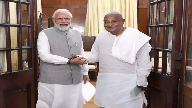 प्रज्वल रेवन्ना को पूर्व पीएम एचडी देवेगौड़ा की चेतावनी, कहा- मेरे धैर्य की और परीक्षा मत लो…