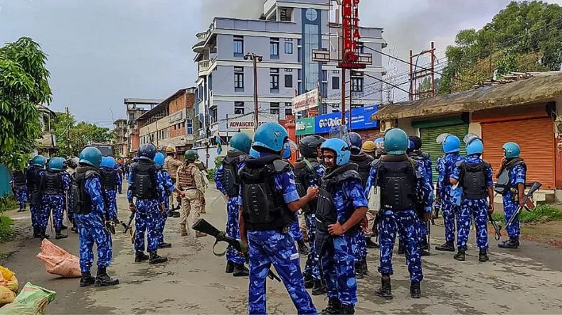मणिपुर में मृत छात्रों की वायरल तस्वीरों से मचा बवाल, इंटरनेट पर लगा बैन